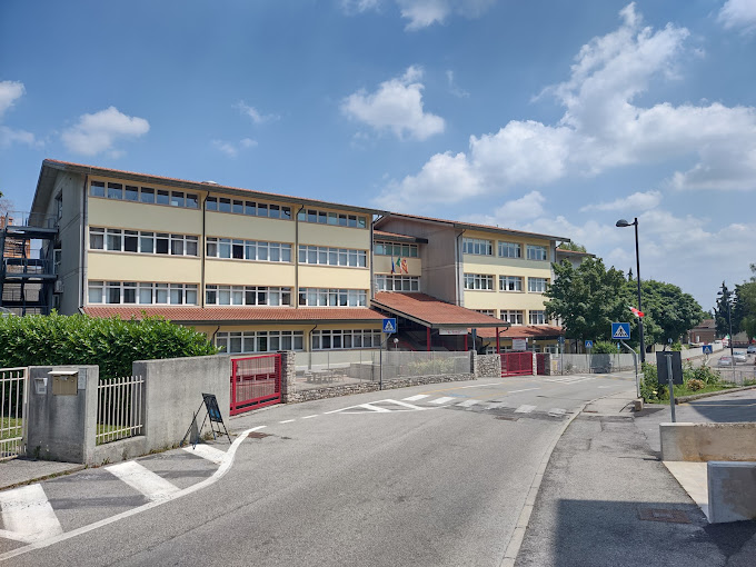 Scuola secondaria di II grado ISISS Verdi - Sportello famiglia ats veneto 08 Asolo